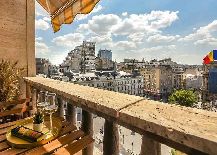 Chic Accommodation With Breathtaking Views Over Calea Victoriei - Your Central Heaven Bucureşti